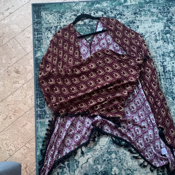 Cardigan/ Wrap - Picture 4 of 4